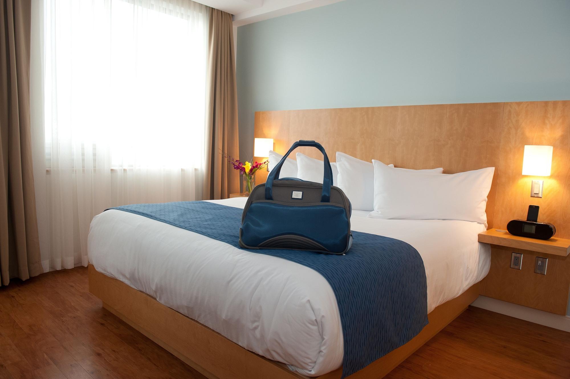 The Holman Grand Hotel Шарлъттаун Екстериор снимка